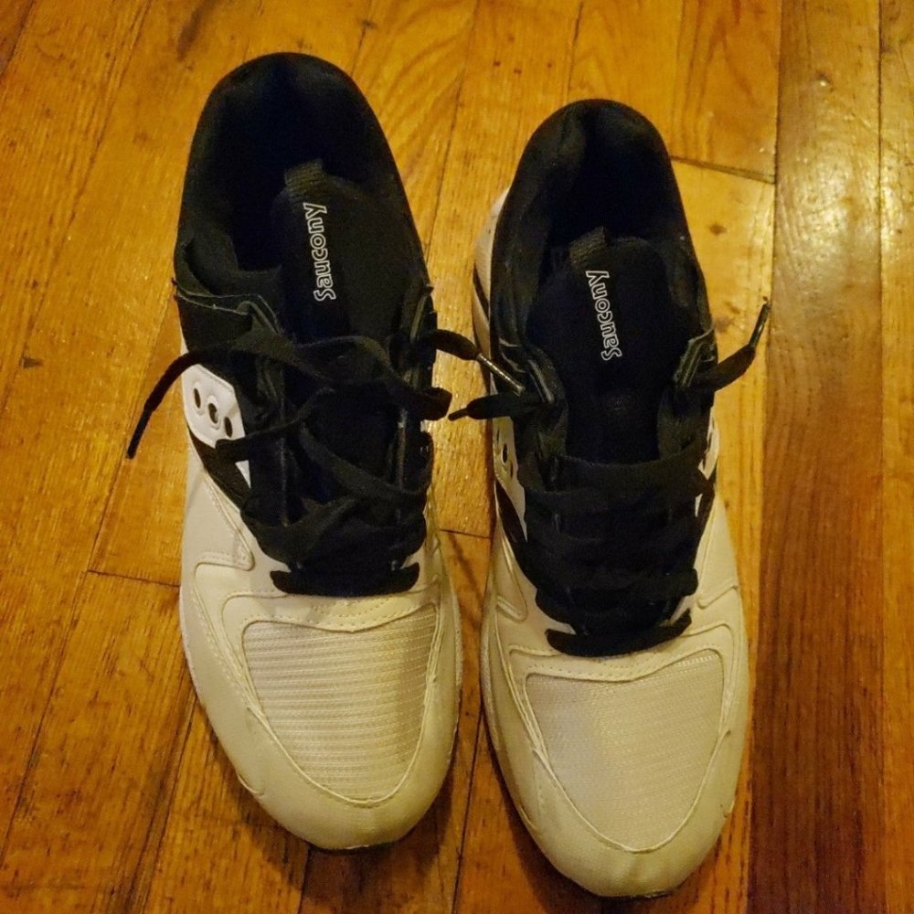 Men's Saucony sneakers